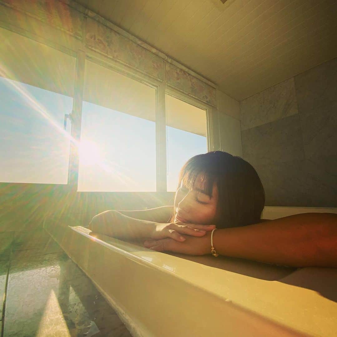 秋吉織栄（宮内かれん）のグルメインスタ