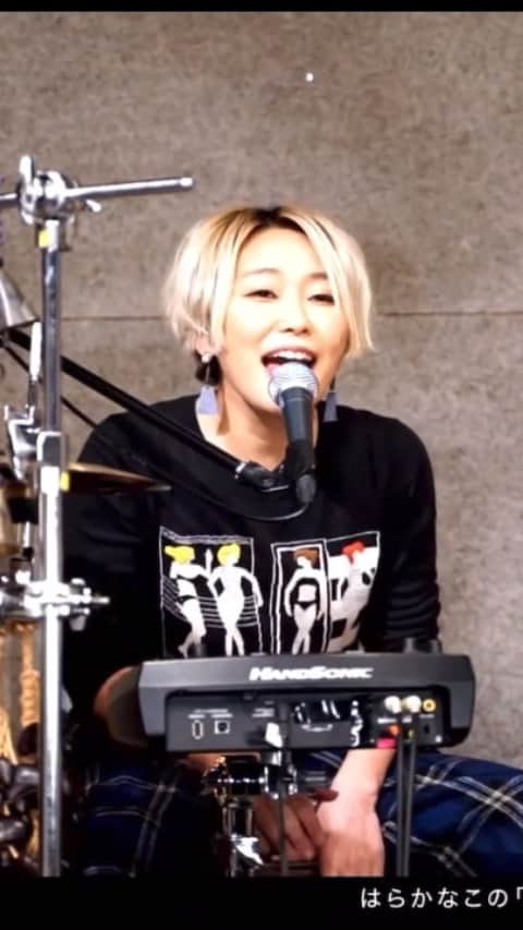のインスタグラム：「2020.12.11 @はら八分目36夜より抜粋 https://youtu.be/Tf7d8fQp0xQ  Pf はらかなこ @kanako_hara_  Guitar & Cho 浜崎快声  Per & Vo 若森さちこ」