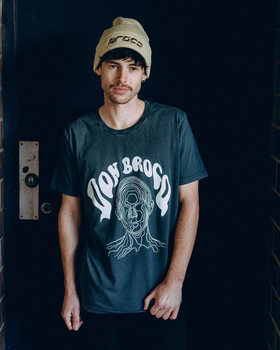 Don Brocoさんのインスタグラム写真 - (Don BrocoInstagram)「The Headspace Tee new to DonBrocoMerch.com 👤 UK last post date tomoz for Xmas delivery! ☃️」12月18日 3時00分 - donbroco