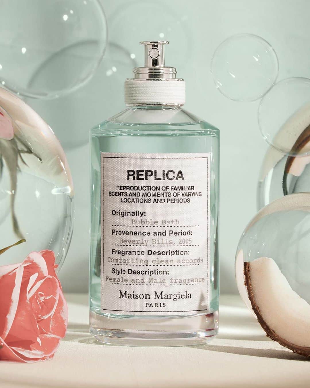 のインスタグラム：「Indulge in the relaxing scent of a bubble bath 🛁 with @maisonmargielafragrances’ new ‘REPLICA’ Bubble Bath fragrance. This soothing scent, with a blend of soap bubbles 🧼️, rose 🌹, and coconut milk 🥥, is true beauty bliss. You can shop now, pay later with Klarna only at Sephora.  Maison Margiela 'REPLICA' Bubble Bath」
