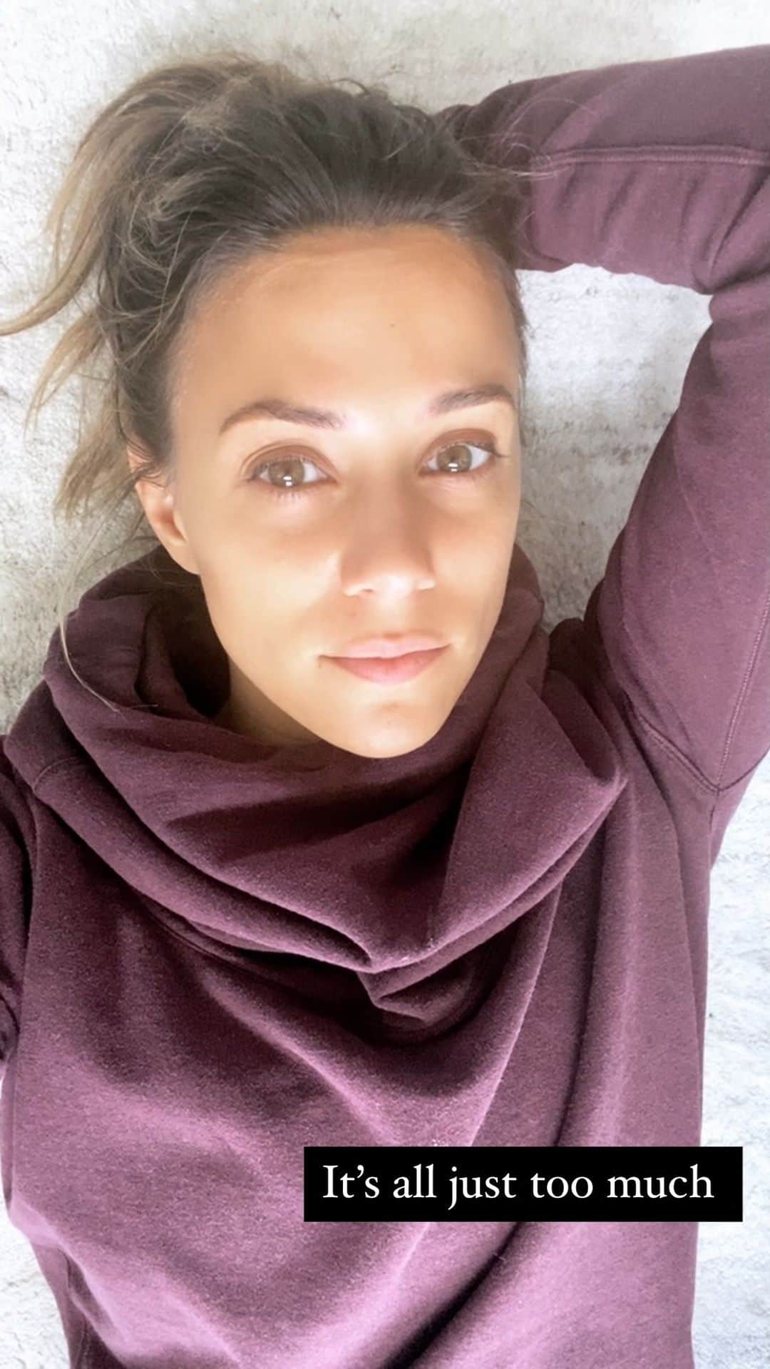 ジャナ・クレイマーのインスタグラム：「I literally don’t know what I’m doing. I feel like my mom on Instagram.」