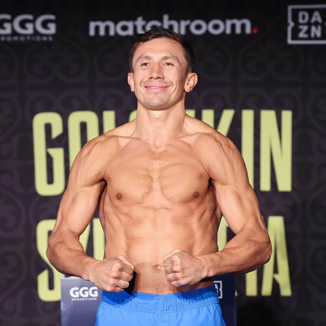 ゲンナジー・ゴロフキンのインスタグラム：「Weigh-in put behind.  Ready for Friday 💪🏻  @daznboxing  @matchroomboxing」