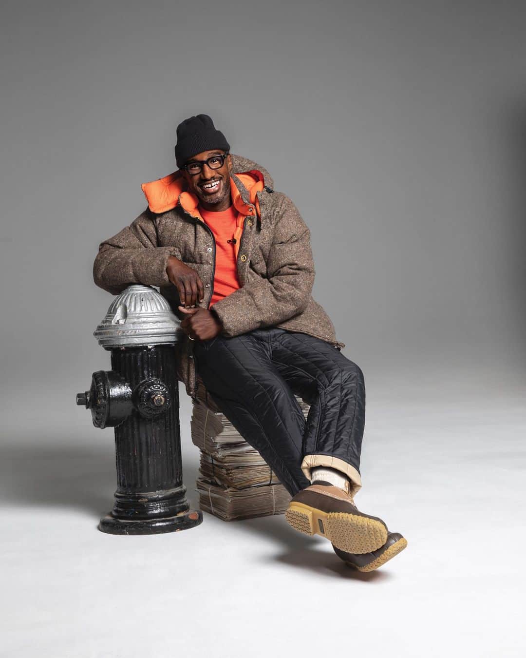 のインスタグラム：「#TSTheSeason ““TO THROW OUT THE RULE BOOK” with Tre Romeo, General Manager of our TS Stores 🎄 ⏫ Tap the link in Bio to shop Tre’s holiday style & see all of the new arrivals ⏫  Fashion Director: @jimmooregq  Photography: @klt63 Creative: @pmgutman  Grooming: @coreytuttlehair  Catalog by @kingandpartners  . .  #toddsnyder #TSTheSeason #TSCatalog #ToddSynderNewArrivals #FallFashion #SweaterWeather #HolidaySeason #giftguide」