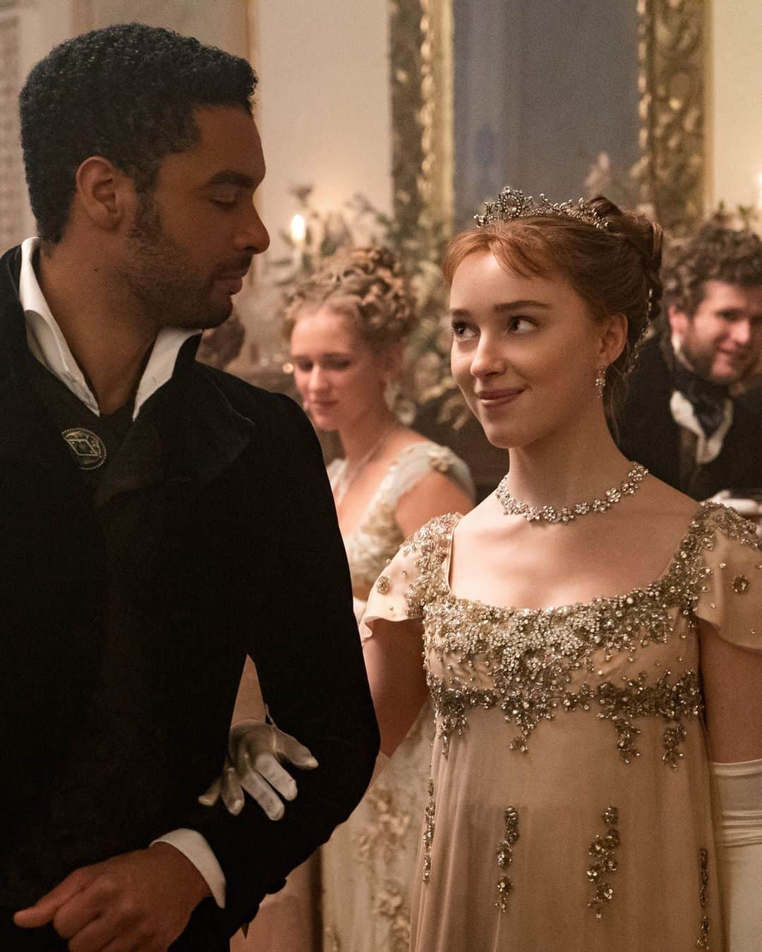 British Vogueさんのインスタグラム写真 - (British VogueInstagram)「Fasten your corsets, there’s another major period drama coming to @NetflixUK and it’s guaranteed to be your next TV obsession. #Bridgerton, released on 25 December, sees @ShondaRhimes translate a pulp historical romance set in early 19th-century London to the small screen – with brilliantly diverse casting. Click the link in bio for everything you need to know.」12月18日 5時00分 - britishvogue