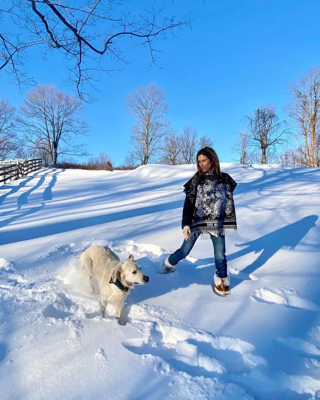 グッチ・ウェストマンさんのインスタグラム写真 - (グッチ・ウェストマンInstagram)「playing with snowy in ❄️❤️ the snow !!!! ⛄️⛄️❤️  Thank you @dior @mathildefavier」12月18日 5時39分 - gucciwestman