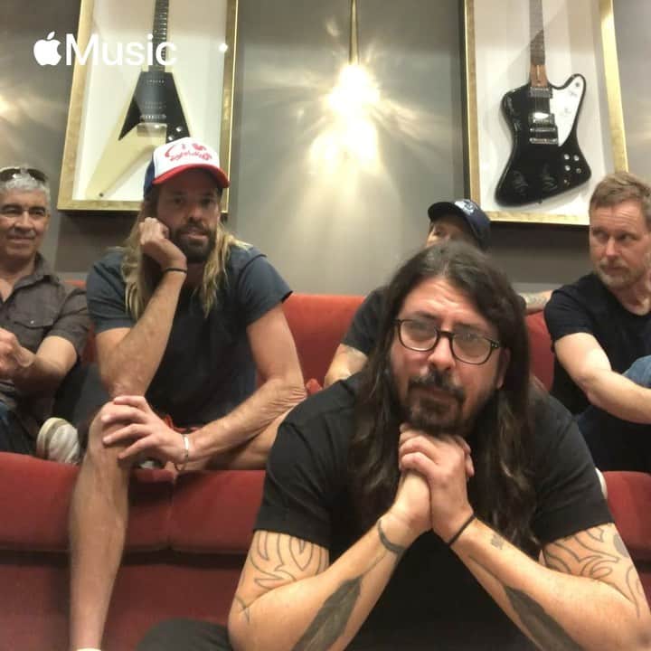 フー・ファイターズのインスタグラム：「Foos created a playlist for the moment with @zanelowe. Check out their selections and conversation with Zane now on @applemusic - link in bio.   #AtHomeWithAppleMusic」