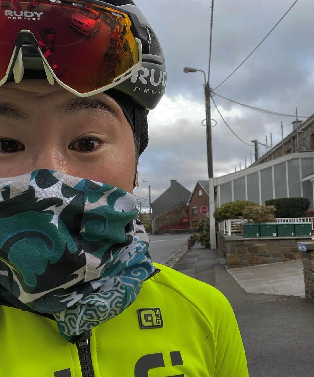 與那嶺恵理のインスタグラム：「Winter costume🥷 Winter miles ➿➿  Winter sky ☁️ . . Beginning for my next year prep. 🥷🥷  . . #今日のエリさん」