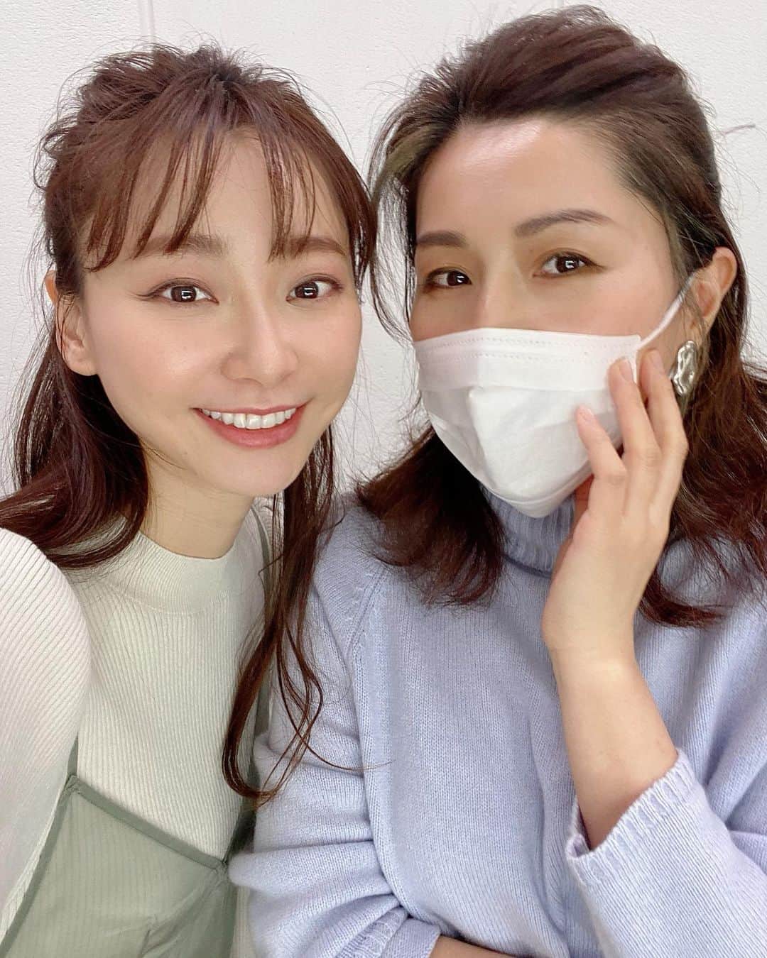 葉月祥子さんのインスタグラム写真 - (葉月祥子Instagram)「花王ソフィーナiP @sofinaip_jp の撮影でした💐💕✨﻿ ﻿ ヘアメイクは大好きな長井かおりさん💕 @kaorimake ﻿ ﻿ ﻿ sofina iP 公式サイトの、『キレイのヒント』更新されましたのでこちらも見て頂けたら嬉しいです💕(プロフィールにurl載せてあります💐)﻿ ﻿ ﻿ ﻿ ﻿ キレイのヒントにレギュラーで出して頂けるようになって、もう1年たつのかな😊🌸かおりさん、花王の皆さん、スタッフの皆さん、いつも本当に優しくて、美味しい差し入れを頂いたり、最後にはいつも素敵な花束と拍手で送り出してくださいます🥲💕💐﻿ ﻿ ﻿ 本当にいつも、感謝でいっぱい✨﻿ ﻿ ﻿ @sofinaip_jp の公式ラインのお友達登録で素敵な情報も届くので是非🥰✨﻿ ﻿ ﻿ #花王ソフィーナ #ソフィーナip #sofinaip #キレイのヒント #肌id #美容 #コスメ #beauty #cosmetics ﻿#美容法  ﻿ #makeupartist #長井かおり ﻿ #spacecraft #葉月祥子 ﻿ ﻿ ﻿ ﻿ ﻿」12月18日 6時39分 - shokohazz210