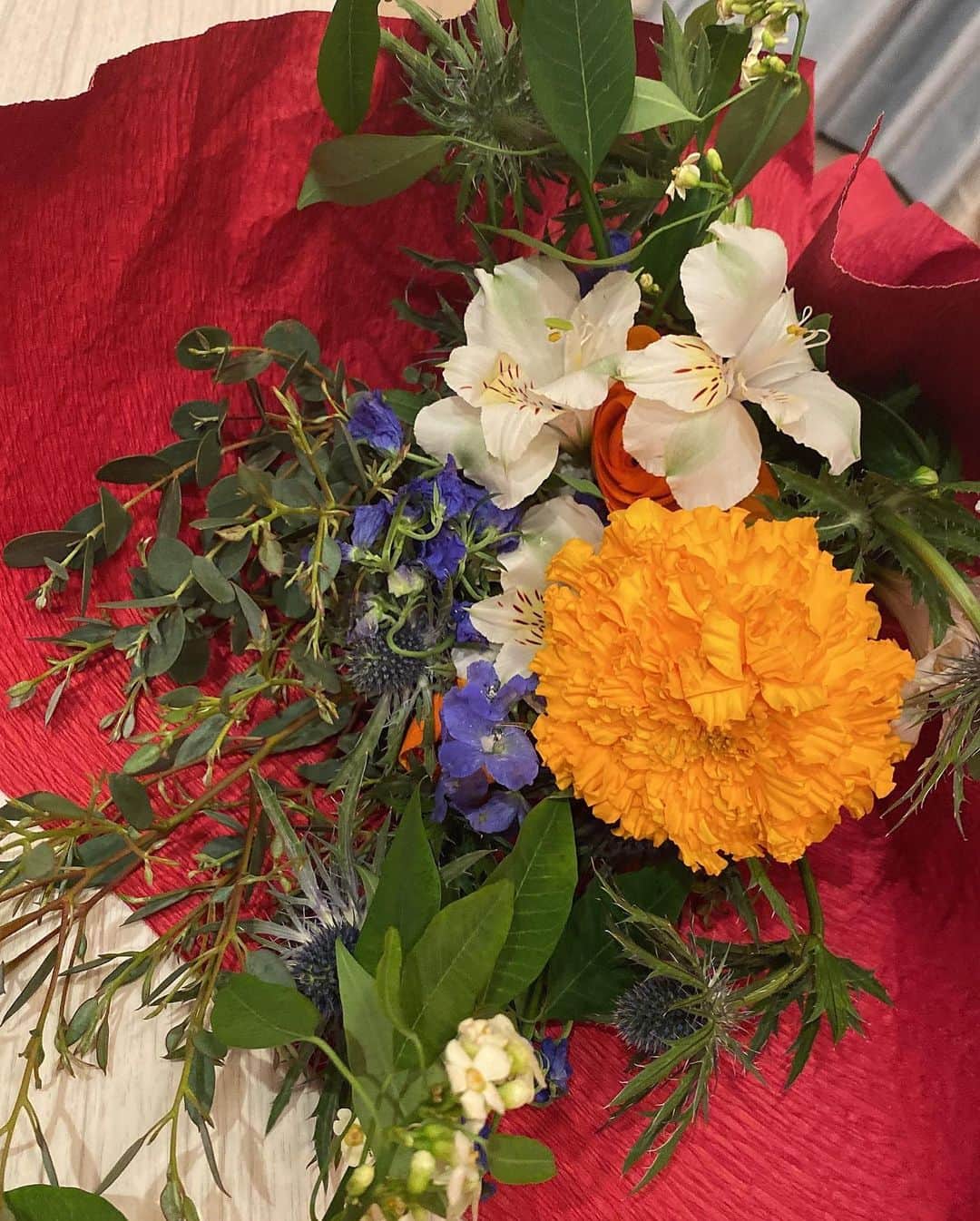 葉月祥子さんのインスタグラム写真 - (葉月祥子Instagram)「花王ソフィーナiP @sofinaip_jp の撮影でした💐💕✨﻿ ﻿ ヘアメイクは大好きな長井かおりさん💕 @kaorimake ﻿ ﻿ ﻿ sofina iP 公式サイトの、『キレイのヒント』更新されましたのでこちらも見て頂けたら嬉しいです💕(プロフィールにurl載せてあります💐)﻿ ﻿ ﻿ ﻿ ﻿ キレイのヒントにレギュラーで出して頂けるようになって、もう1年たつのかな😊🌸かおりさん、花王の皆さん、スタッフの皆さん、いつも本当に優しくて、美味しい差し入れを頂いたり、最後にはいつも素敵な花束と拍手で送り出してくださいます🥲💕💐﻿ ﻿ ﻿ 本当にいつも、感謝でいっぱい✨﻿ ﻿ ﻿ @sofinaip_jp の公式ラインのお友達登録で素敵な情報も届くので是非🥰✨﻿ ﻿ ﻿ #花王ソフィーナ #ソフィーナip #sofinaip #キレイのヒント #肌id #美容 #コスメ #beauty #cosmetics ﻿#美容法  ﻿ #makeupartist #長井かおり ﻿ #spacecraft #葉月祥子 ﻿ ﻿ ﻿ ﻿ ﻿」12月18日 6時39分 - shokohazz210