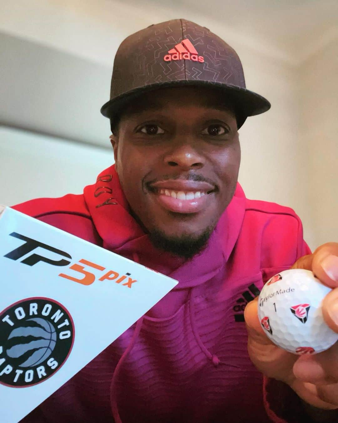 カイル・ロウリーさんのインスタグラム写真 - (カイル・ロウリーInstagram)「Repping @Raptors on and off the court.  I Will be teeing up the new @TaylorMadeGolf #TP5Pix @NBA golf ball, just in time for the new seasons  Exclusively available at @Taylormade_ca and @TaylorMadeGolf  #TeamTaylorMade #Sponsored #imissedtheputtthough🤦🏾‍♂️😂 Jk」12月18日 6時35分 - kyle_lowry7