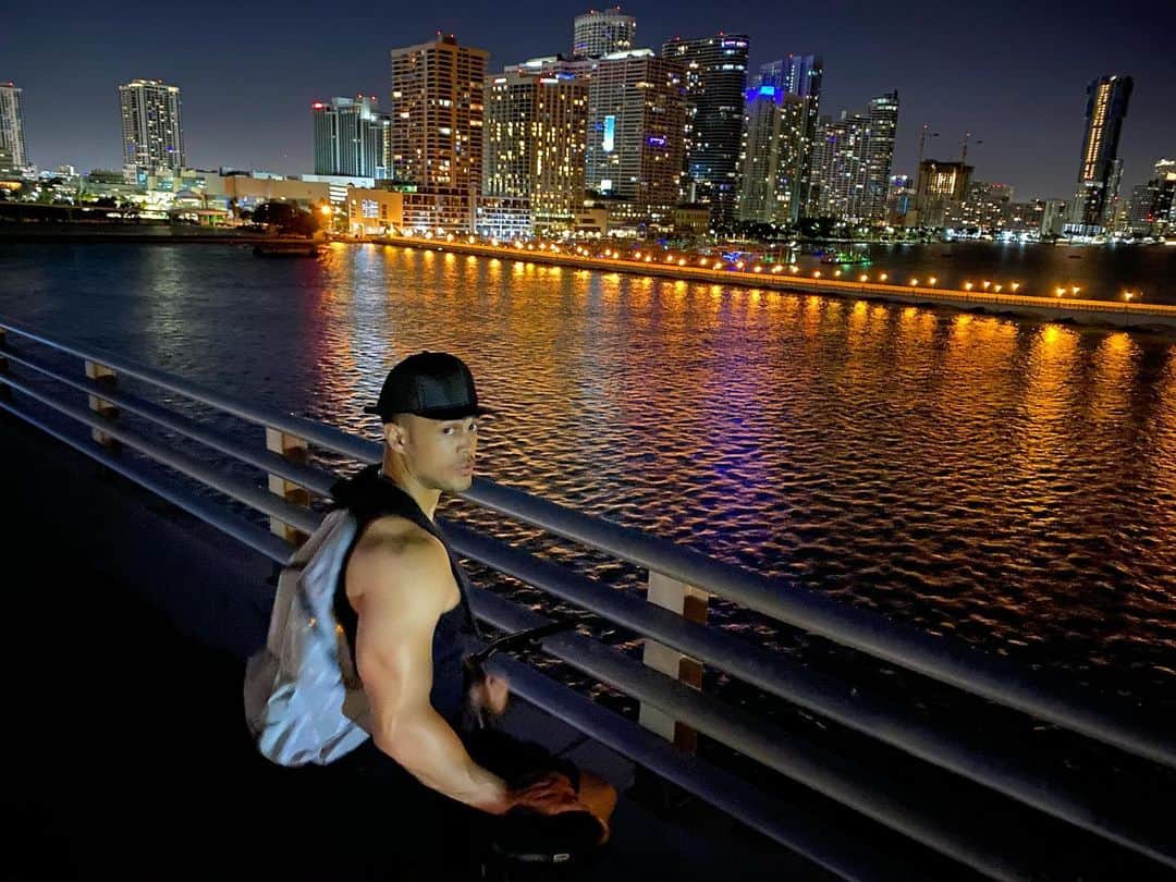 ジャンカルロ・スタントンのインスタグラム：「Water Under the Bridge」