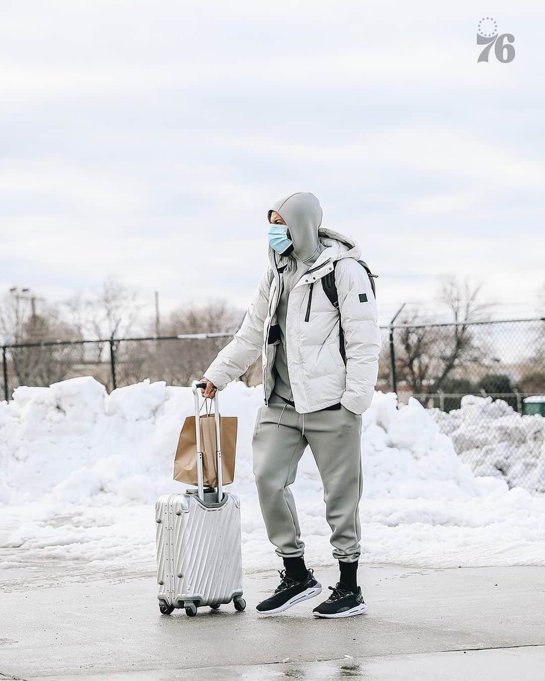 セス・カリーのインスタグラム：「✈️ ❄️」