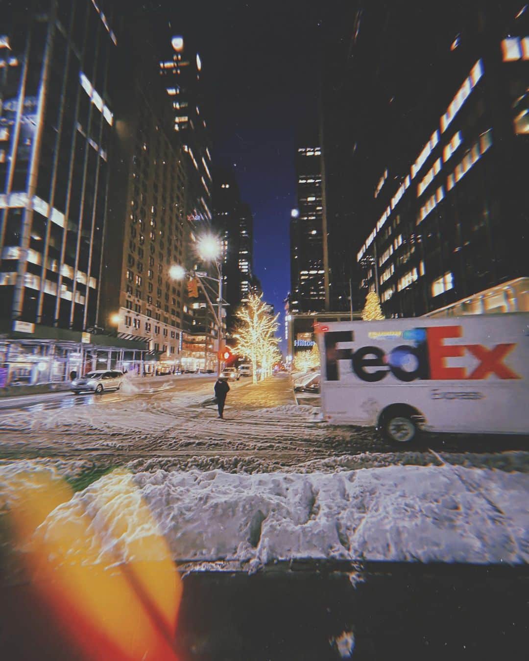 柳喬之さんのインスタグラム写真 - (柳喬之Instagram)「Here’s some Christmas vibes after winter storm in Manhattan 🎄☃️  昨日の吹雪明けのニューヨークはいい感じでした☃️」12月18日 7時38分 - dvdtyng