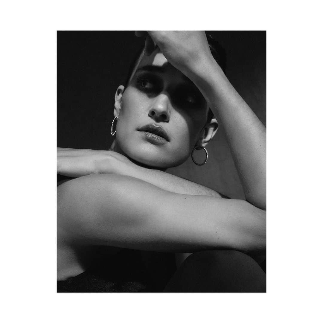 ケイト・ハリソンのインスタグラム：「@timothyfernandezphotographer」