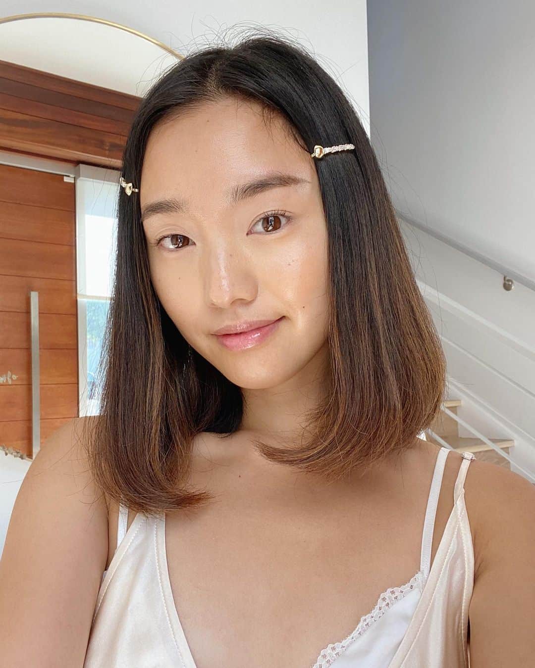 Jenn Imさんのインスタグラム写真 - (Jenn ImInstagram)「Christmas is looking clear + hydrated thanks to @belifusa! Check out their Moisture Festival Set, which is the #1 choice for a holiday gift set from @sephora. It comes with a full size Moisturizing Bomb (a miracle to my skin), a deluxe mini Aqua Bomb Makeup Removing Cleansing Balm, a deluxe mini Moisturizing Eye Bomb + a deluxe Mini Aqua Bomb Hydrating Toner. Grab this kit during the NEW Sephora sale where you can get an extra 20% off, happening from 12/20-12/25 for VIB/Rouge members who use code: SAVEFIRST and 12/26-1/1 for Insiders who use code: MAJORSALE. #belifbff #ad」12月18日 7時58分 - imjennim