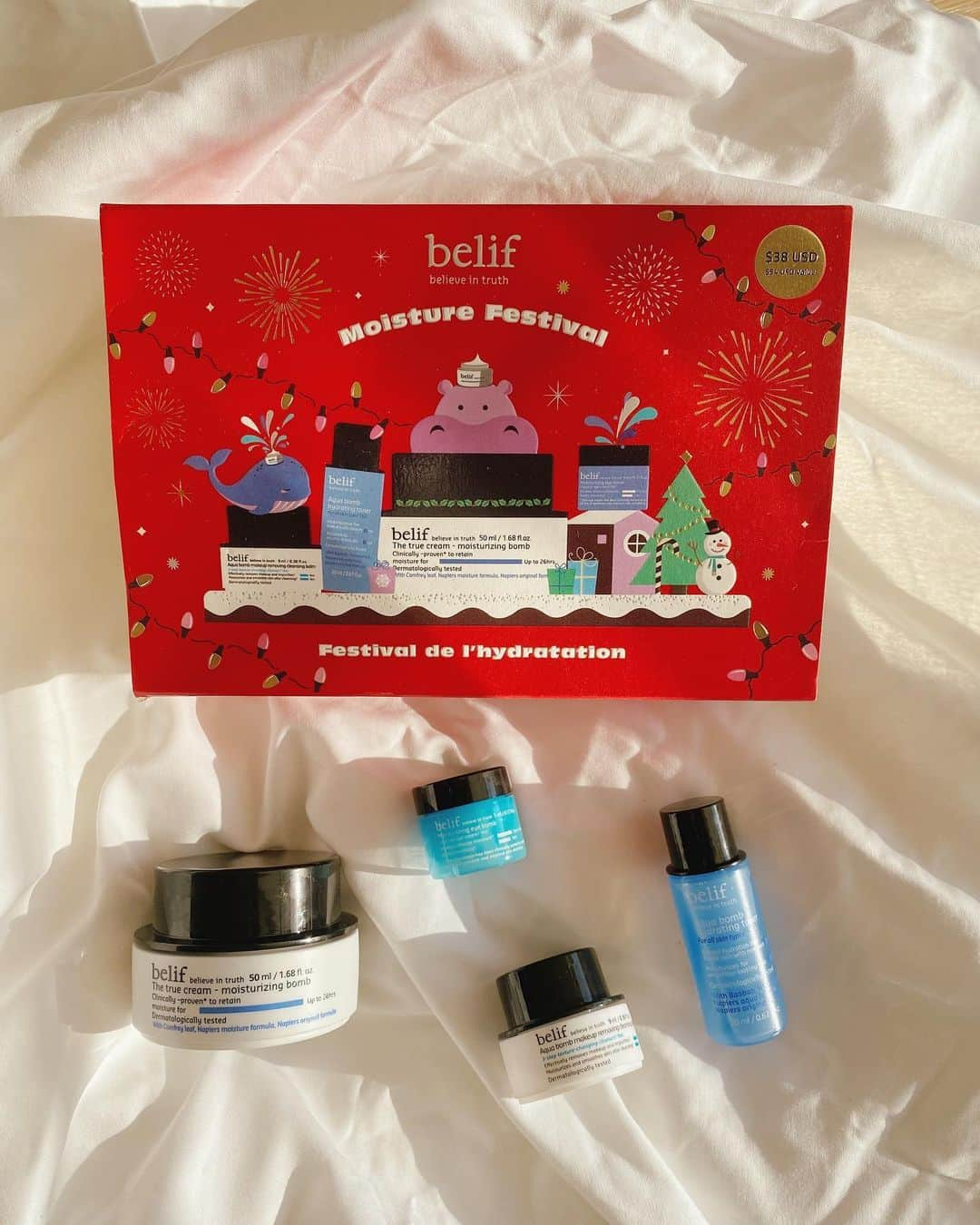 Jenn Imさんのインスタグラム写真 - (Jenn ImInstagram)「Christmas is looking clear + hydrated thanks to @belifusa! Check out their Moisture Festival Set, which is the #1 choice for a holiday gift set from @sephora. It comes with a full size Moisturizing Bomb (a miracle to my skin), a deluxe mini Aqua Bomb Makeup Removing Cleansing Balm, a deluxe mini Moisturizing Eye Bomb + a deluxe Mini Aqua Bomb Hydrating Toner. Grab this kit during the NEW Sephora sale where you can get an extra 20% off, happening from 12/20-12/25 for VIB/Rouge members who use code: SAVEFIRST and 12/26-1/1 for Insiders who use code: MAJORSALE. #belifbff #ad」12月18日 7時58分 - imjennim