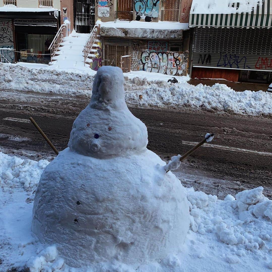薮下柊さんのインスタグラム写真 - (薮下柊Instagram)「Mood ⛄️❄️  : 寒いけど清々しい1日でした🌨✨ #newyork #nyc #snow #snowday #snowman #lowermanhattan」12月18日 8時58分 - __yabushita_shu__