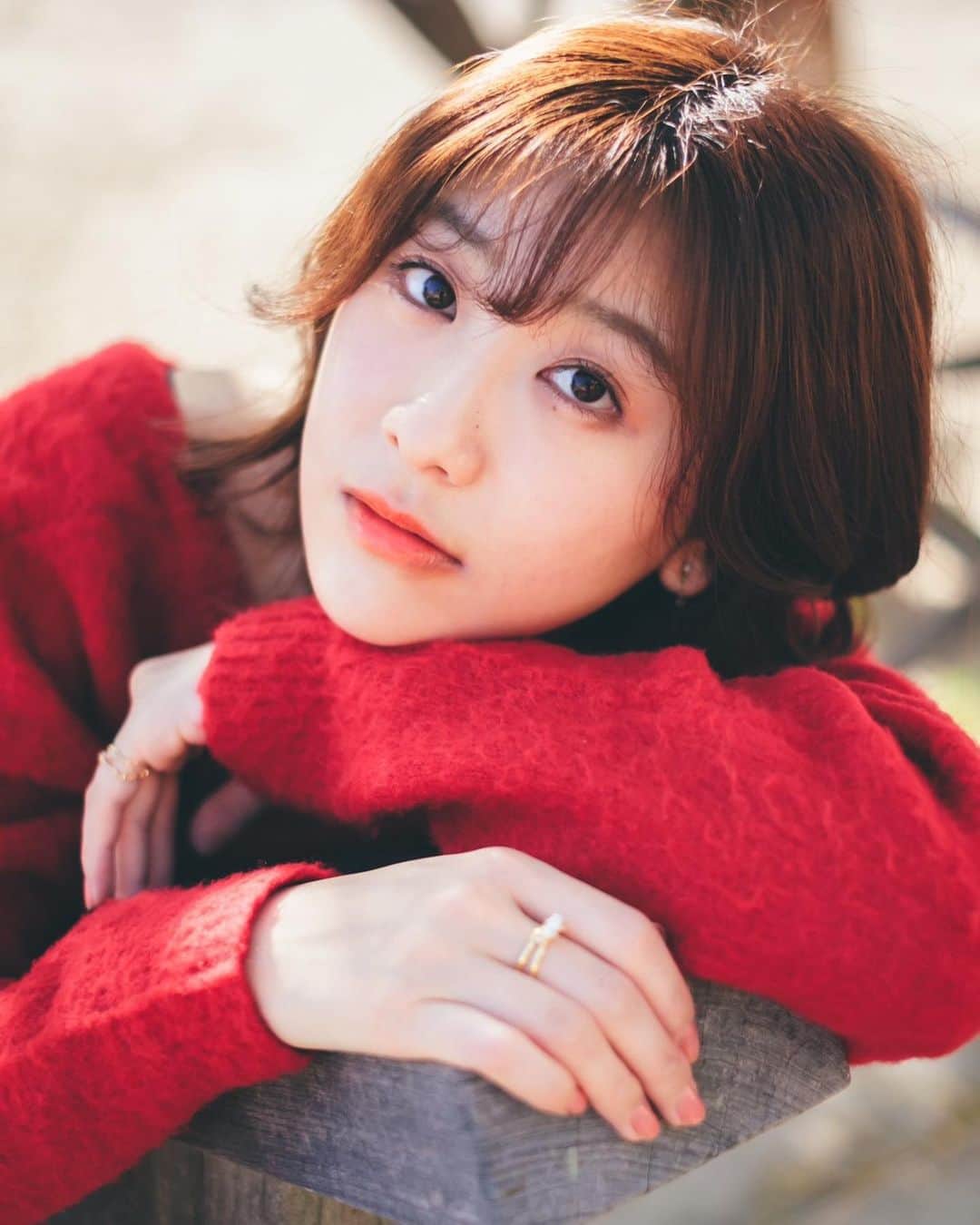 藤原万由子のインスタグラム：「🍁🍎💄」