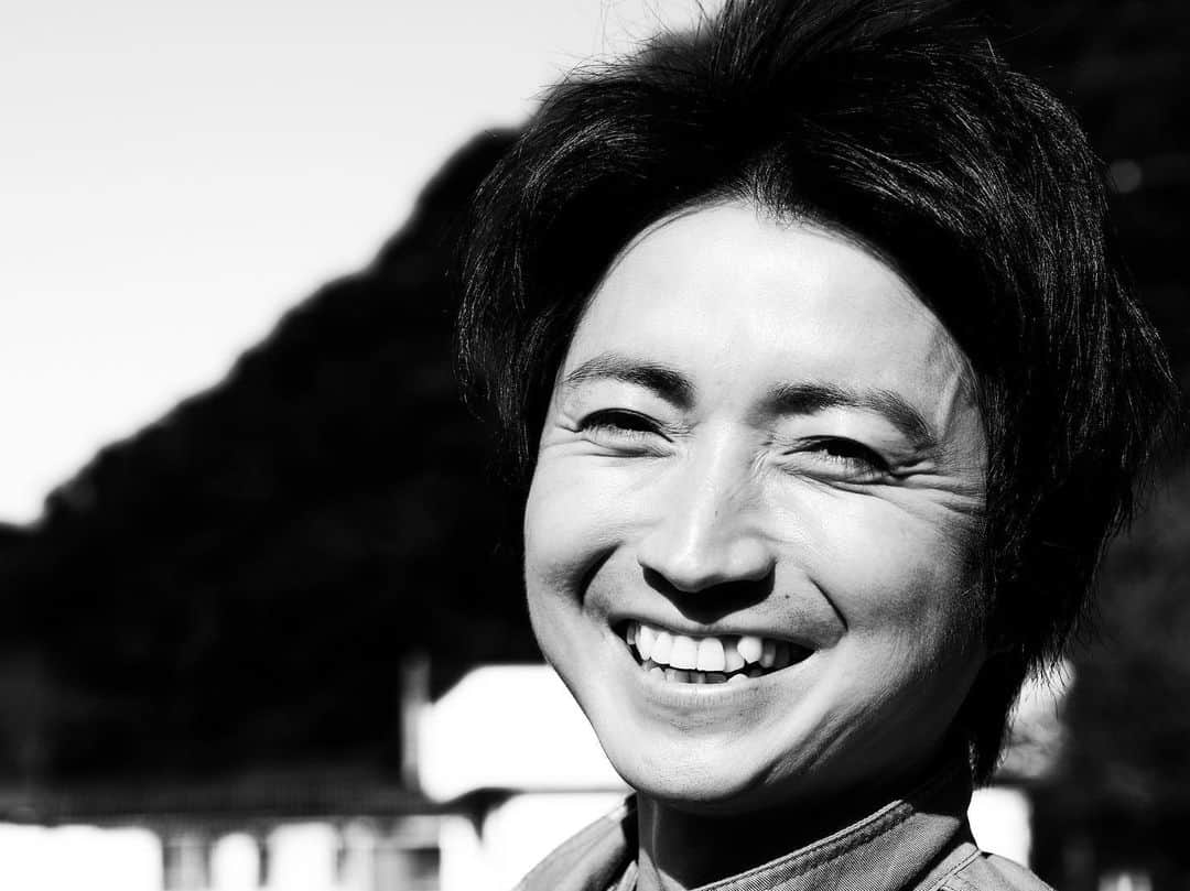 永瀬正敏さんのインスタグラム写真 - (永瀬正敏Instagram)「﻿ ﻿ 《"Smile” from Japan》﻿ ﻿ Photographed by M.Nagase﻿ ﻿ ﻿ ﻿ #Smile #シリーズ #japan #日本﻿ #藤原竜也 氏 #tatsuyafujiwara﻿ #thankyou !! #staysafe ﻿ #笑顔 #届きますように﻿ #永瀬正敏 #masatoshinagase﻿ #masatoshi_nagase_photography﻿」12月18日 20時20分 - masatoshi_nagase_official