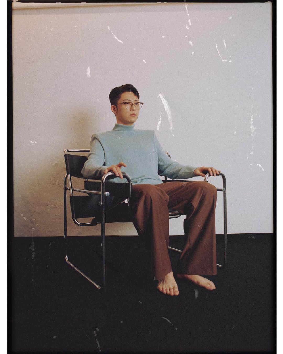 Giriboyのインスタグラム：「📸-3️⃣  2020.12.23.6PM (KST)  기리보이 정규 8집 [9컷] GIRIBOY 8th Regular Album [9Cut]  @giriboy91 @2252_official @wejustmusic #기리보이 #GIRIBOY #9컷 #9Cut」