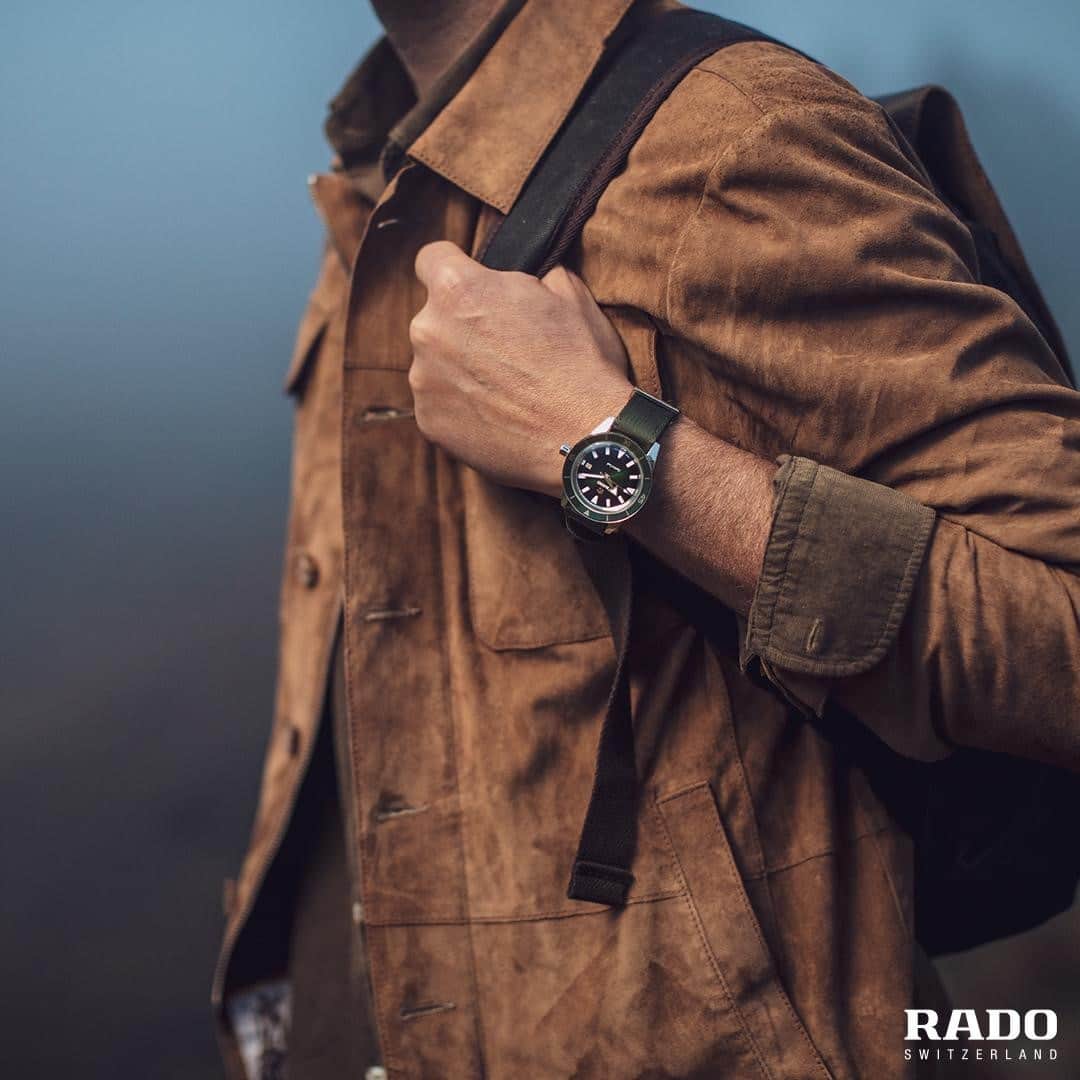 ラドーのインスタグラム：「Getting lost isn’t always a bad thing, it’s the fun of finding your way. Pave a new path with your Captain Cook. #RadoCaptainCook #Feelit」