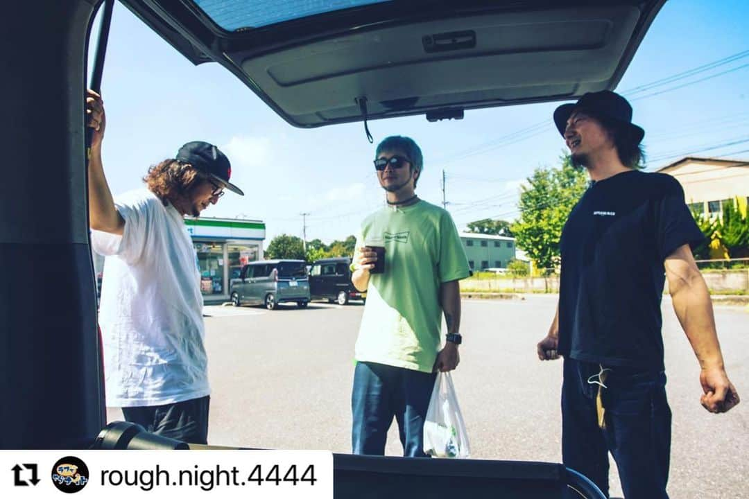 侑威地さんのインスタグラム写真 - (侑威地Instagram)「#Repost @rough.night.4444 with @make_repost ・・・ 🌛ジョージがお友達２人とロケへ・前編🌛  お待たせしました！🌛  今回は関東編・前編！🌛  車内でのラフな会話をお楽しみ下さい🌛  「ラフでやらナイト」へのご意見、企画案、こんな４人を見てみたい！等、皆様からのお問い合わせをお待ちしています！  https://youtu.be/dkxI_GHxwPk」12月18日 19時07分 - yuichi_rotten