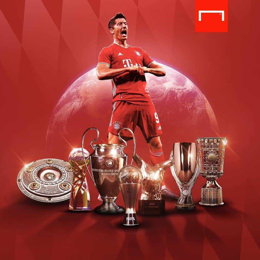 のインスタグラム：「. ＼ 🇵🇱 #バイエルン のエースがタイトルを総なめ！🏆 ／ #レヴァンドフスキ がFIFA年間最優秀選手の栄誉に輝く！UEFA欧州最優秀選手賞に続き初の受賞👏 . #soccer #football #FIFA #fifathebest #thebestfifafootballawards #bundesliga #bayernmunchen #bayern #robertlewandowski #lewandowski #サッカー #フットボール #ブンデスリーガ #⚽️」