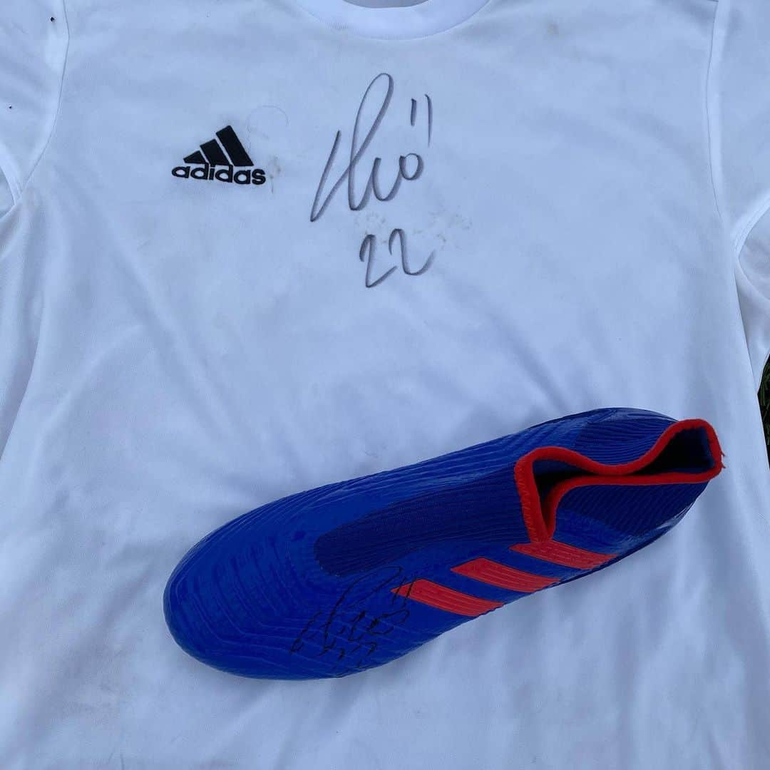 F2Freestylersさんのインスタグラム写真 - (F2FreestylersInstagram)「🚨HALFWAY - ISCO GIVEAWAY!🚨 Signed @iscoalarcon shirt and boot in today’s giveaway! 🤩 Tag 2 midfield maestros below! 👇 VVD and Courtois winners announced today on story! 👀🗣 #f2daysofchristmas」12月18日 19時18分 - thef2