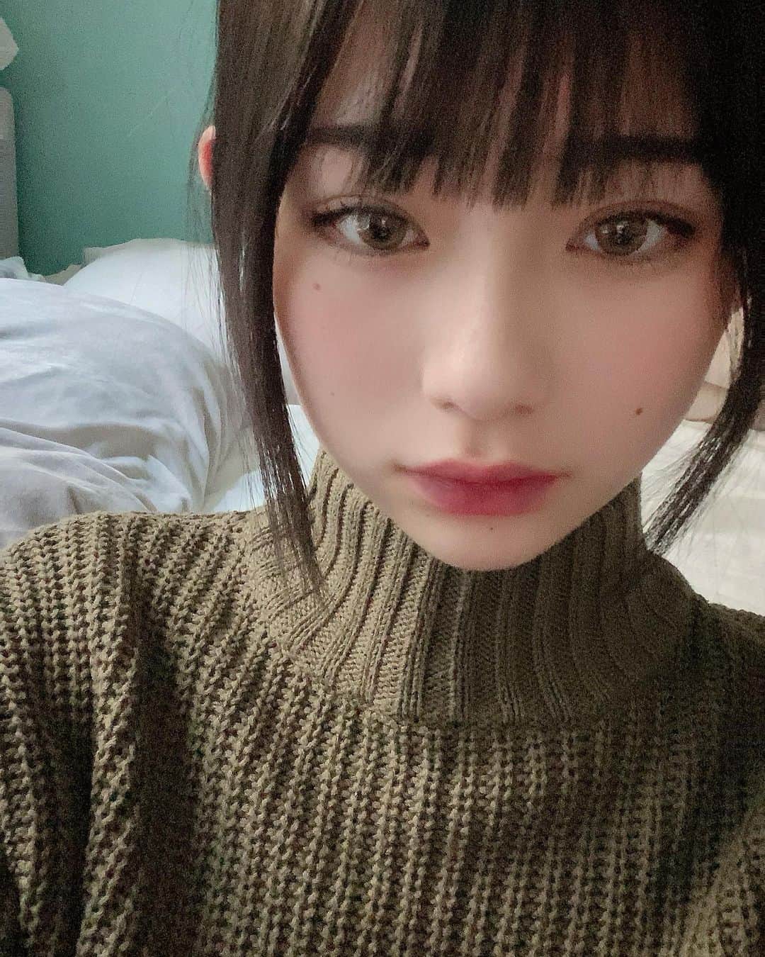 かれんのインスタグラム：「お気に入りカラコンをご紹介します  1枚目，2枚目で使用しているカラコンは，Jill Sanctuary Waffle Whip メープルです^^* 色素薄くなる系だけどちゃんと盛れて，ちゅるんとうるうるお目目にしてくれます‪‪❤︎‬  3枚目で使用しているカラコンは， Couture Light ピーチです❕ さりげない桃色で，お顔の印象を明るくしてくれて透明感upしてくれます٩(*´︶`*)۶  是非チェックしてね❕  @glam_karakon」