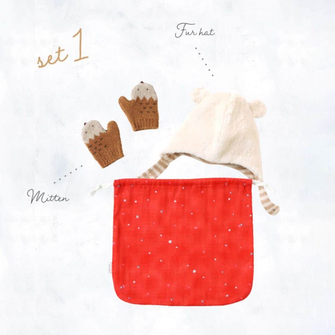 10mois(ディモワ) web shopさんのインスタグラム写真 - (10mois(ディモワ) web shopInstagram)「クリスマスギフトまだ間に合います！  12月20日（日）までのご注文で12月24日（木）にお届けできます！  クリスマスの特別ギフトセットは、クリスマスらしい特別な巾着に入れてお届けします。 巾着はその後も使いやすいサイズです。  #10mois #ディモワ #クリスマスプレゼント #クリスマスギフト #ベビー服 #ベビー帽子 #ベビーミトン #スリーパー #スタイ #チョッキ #ベビーギフト #クリスマス」12月18日 19時34分 - 10mois_official