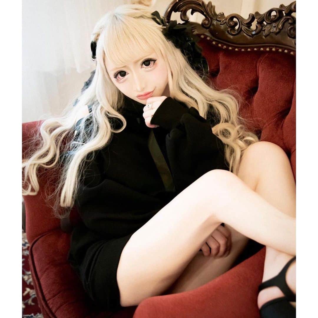 ROBEdeFLEURSのインスタグラム