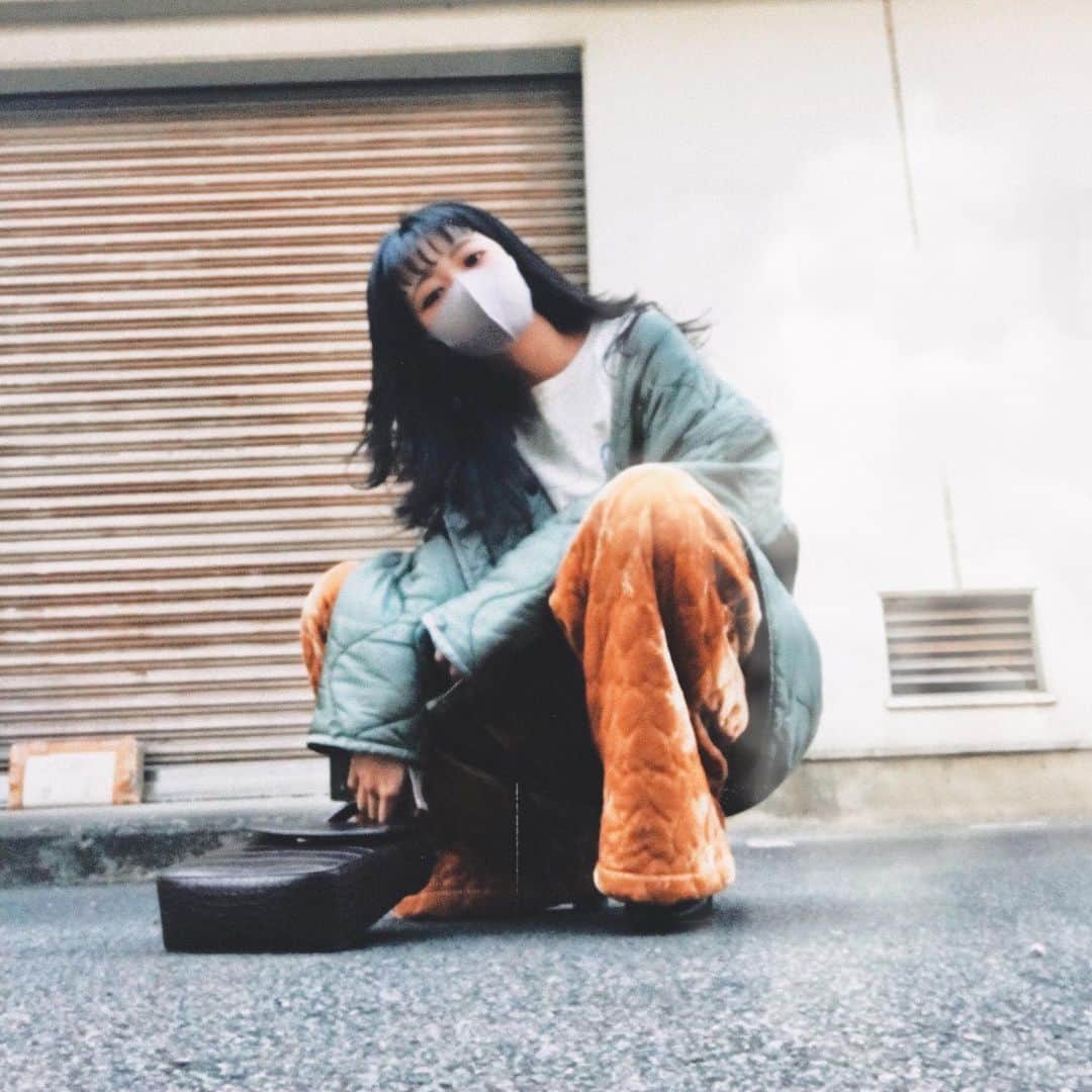 甘楽さんのインスタグラム写真 - (甘楽Instagram)「ふらっと買い物に出たらとんでも級の孤独を感じちゃったね  へへ」12月18日 19時43分 - n__feni