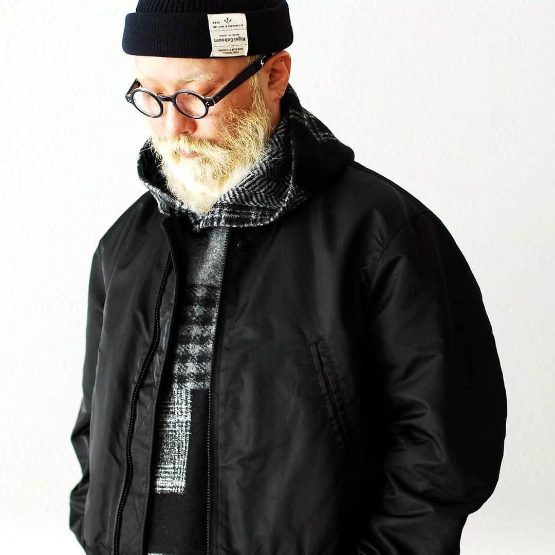 のインスタグラム：「［#10倍ポイント開催中！］ Engineered Garments / エンジニアードガーメンツ "SVR Jacket -Black Flight Satin -" ¥63,800- _ 〈online store / @digital_mountain〉 https://www.digital-mountain.net/shopbrand/000000012487/ _ 【オンラインストア#DigitalMountain へのご注文】 *24時間受付 *15時までのご注文で即日発送 *1万円以上ご購入で、送料無料 tel：084-973-8204 _ We can send your order overseas. Accepted payment method is by PayPal or credit card only. (AMEX is not accepted)  Ordering procedure details can be found here. >>http://www.digital-mountain.net/html/page56.html  _ #NEPENTHES #EngineeredGarments #ネペンテス #エンジニアードガーメンツ _ 本店：#WonderMountain  blog>> http://wm.digital-mountain.info _ 〒720-0044  広島県福山市笠岡町4-18  JR 「#福山駅」より徒歩10分 #ワンダーマウンテン #japan #hiroshima #福山 #福山市 #尾道 #倉敷 #鞆の浦 近く _ 系列店：@hacbywondermountain _」