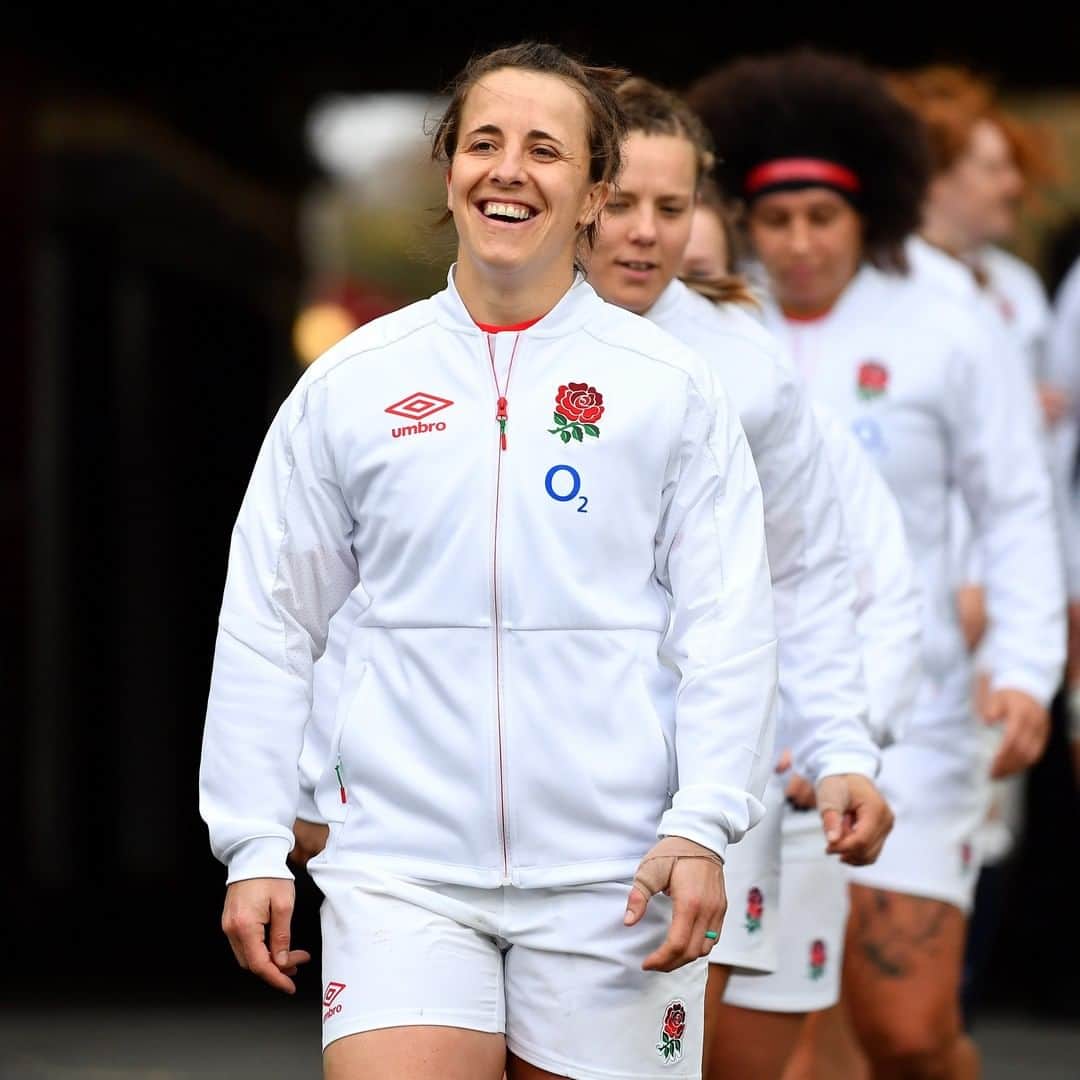 のインスタグラム：「🙌 THANK YOU KATY 🙌   🌹 116 caps 🏈 542 points 🏆 2014 World Cup winner 🥇 Eight Six Nations Grand Slams  The Red Roses fly half @katymc10 has called time on her international career - get the full story and reaction from Katy from the link in our bio 📰」