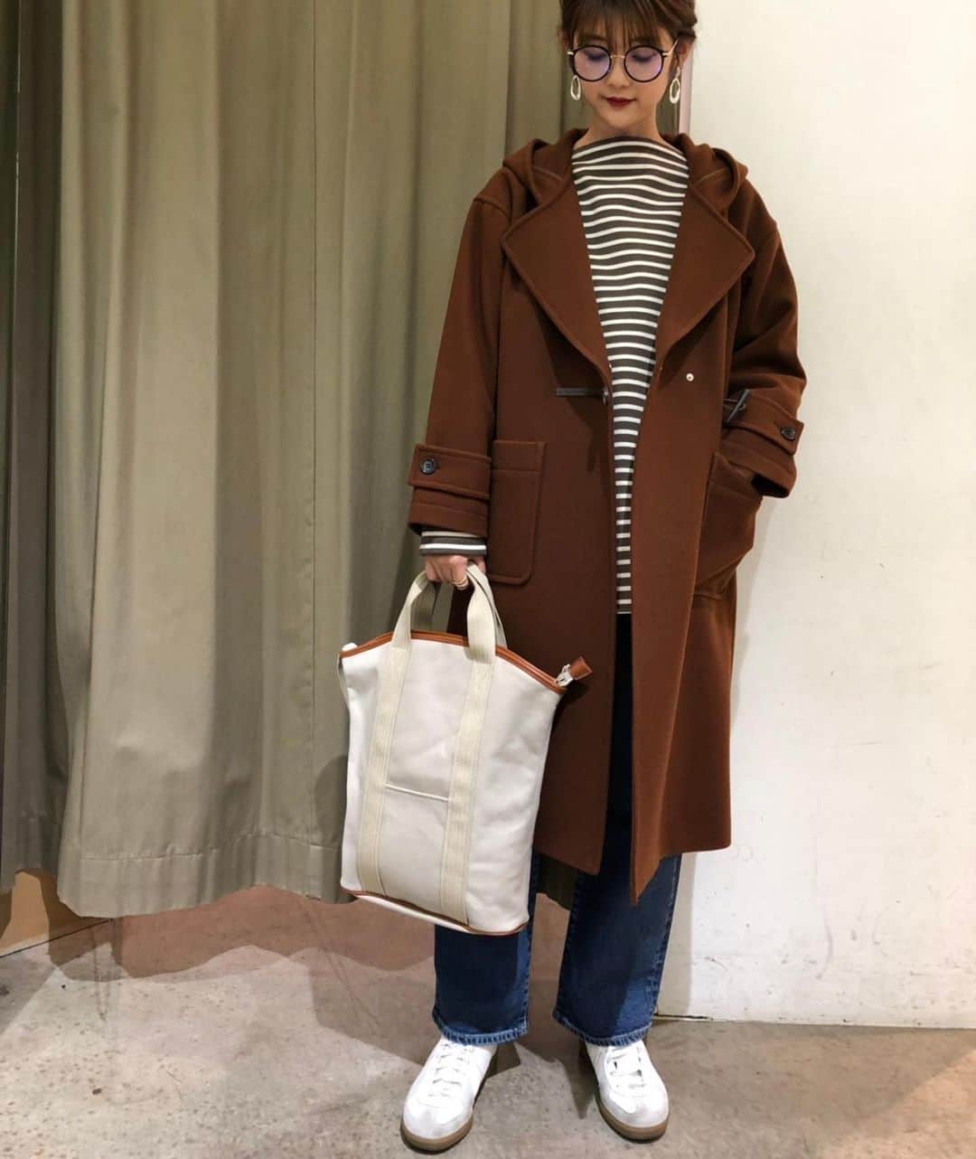 GATHER yamatoのインスタグラム：「・ ・ 大人気の大人ダッフルコート！ 新色入荷です.｡.:*･ ━━━━━━━━━━━━━━━ ダッフルコート #Munich ￥46,200(taxin) ボーダーフリースプルオーバー #Munich ￥14,080(taxin) ワイドストレートデニム #Munich ￥20,900(taxin) ━━━━━━━━━━━━━━━ 温かみと大人っぽさを両立したブラウン。 カジュアルに着こなしやすいのが 嬉しいポイントですね✨ ・ ・ ・ #GATHER #GATHER大和店#winterfashion #コート#ダッフルコート#ダッフルコートコーデ#まめっちカジュアル#まめっちコーディネート」