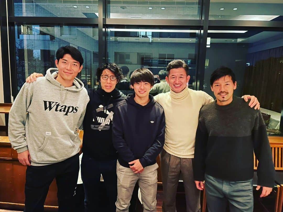 松井大輔のインスタグラム：「Tomorrow is the last match of the season.  good luck.  yokohama fc  明日がシーズン最後の試合ですね 頑張って下さい。 応援してます。横浜FC！  #tomorrow #game #last  #match #goodluck  #yokohama #saigon  #hochiminh  #vietnam  #daisukematsui #日本最後のステーキ #胃腸炎で1カケラしか #食べれなかった #無念です」