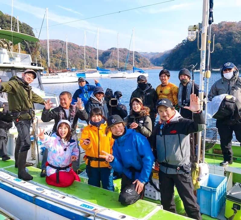 井上直美さんのインスタグラム写真 - (井上直美Instagram)「釣りビジョンのお正月特番が物凄いメンバーで釣り対決！？内容も濃すぎでした！何も起らないはずがない！ミラクル連発でした！1月1日21時から是非観てください！ 　#釣りビジョン　#お正月特番　#フィッシングトライアスロン　#釣り　#釣りガール　#バスプロ　#田辺哲男　プロ　　#並木敏成 プロ  #清水盛三 プロ　#伊藤巧 プロ　#大西健太  プロ　　#松田悟志 プロ　#そらなさゆり  さん　#岡田万里奈 さん　#井上直美　#釣り好きな人と繋がりたい」12月18日 11時20分 - naochingyo