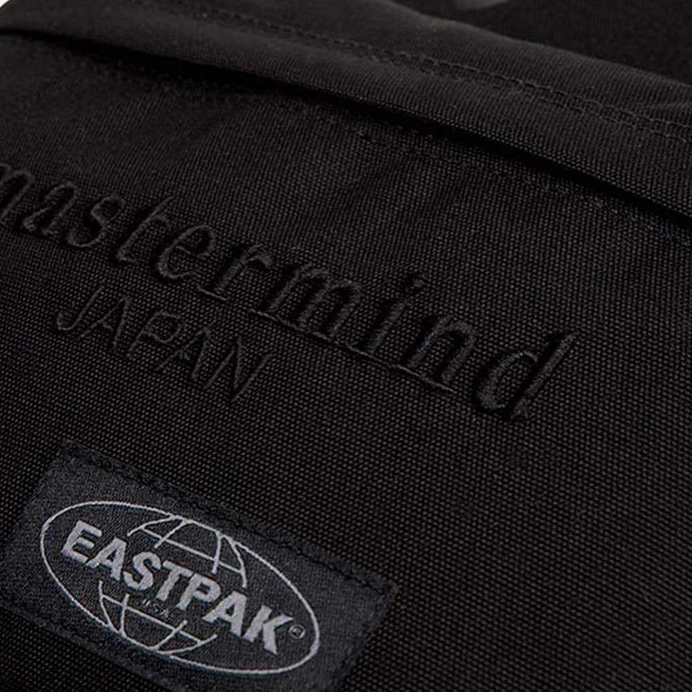 I.T IS INSPIRATIONさんのインスタグラム写真 - (I.T IS INSPIRATIONInstagram)「[7 days to Christmas] when style meets functionality. @mastermindjapan_official x @eastpak has launched today at @mastermindvsabathingape - mastermind JAPAN gives three Eastpak bags a punk-inspired makeover with leather and gunmetal detailing. Get them at mastermind vs A BATHING APE®️ Causeway Bay store. - #ChristmasCountdown #ChristmasGiftIdea #ChristmasforHim #mastermind #mastermindjapan #eastpak」12月18日 11時32分 - ithk