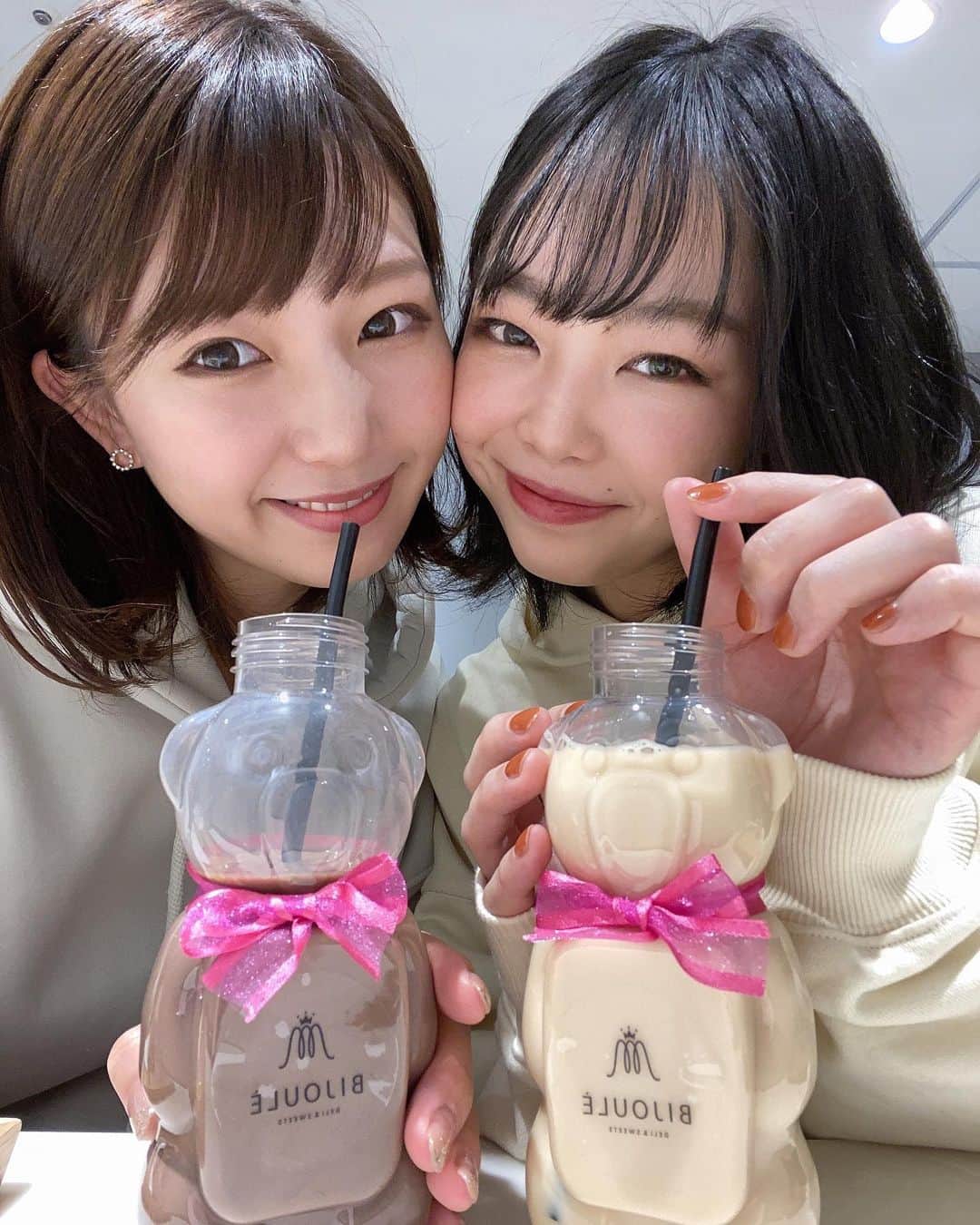 せなななせのインスタグラム：「最近よく姉妹と言われます。似てるかな？💓 ・ ・ ・ #先輩 #柔道部 #柔道女子 #姉妹 #似てるらしい #トレーナーコーデ #トレーナー女子 #大好きな人 #栄カフェ #カフェ巡り #ボブ #instagram #instagood #instapic #instalike #instafashion #fashion #code #sweet #fff #ootd #zara #japan #model #fashion」