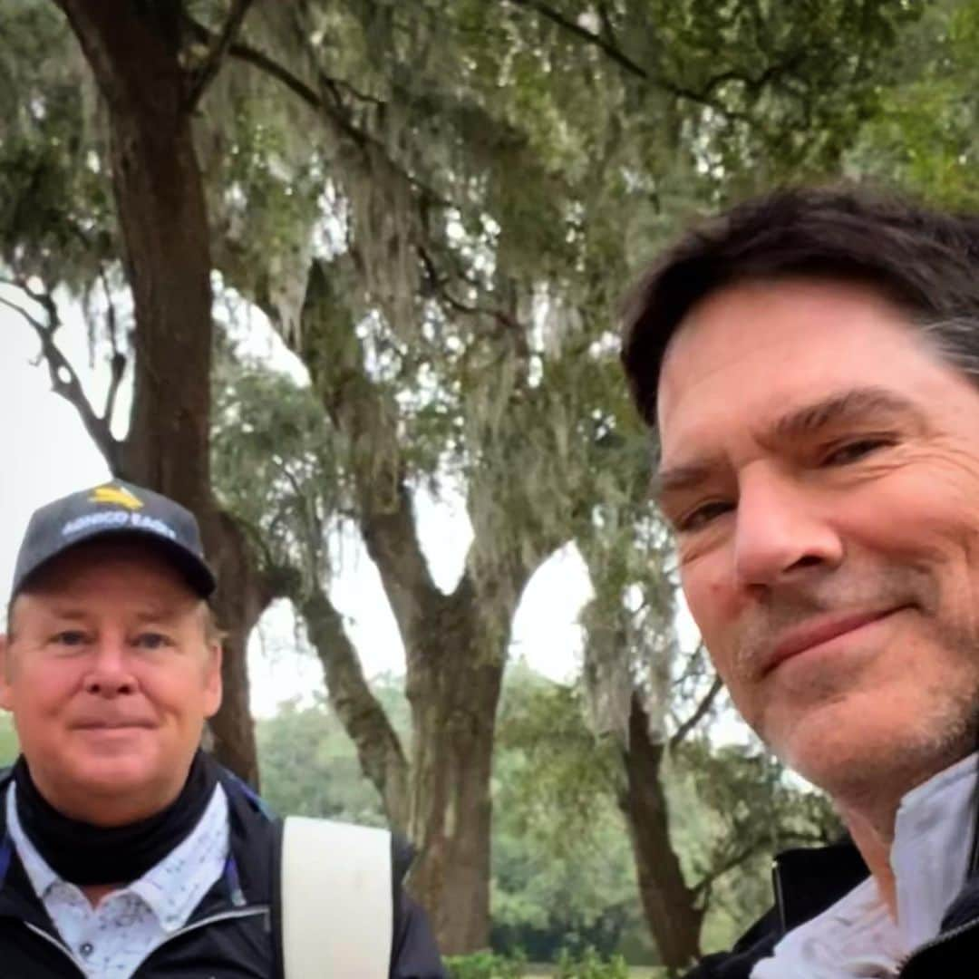 トーマス・ギブソンさんのインスタグラム写真 - (トーマス・ギブソンInstagram)「Very chilly golf with the always toasting @joelmurray9of9 🥶🍻😂⛳️」12月18日 12時14分 - thomasgibsonofficial