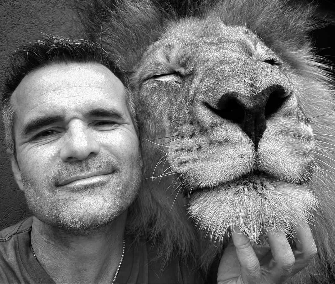 Kevin Richardson LionWhisperer のインスタグラム