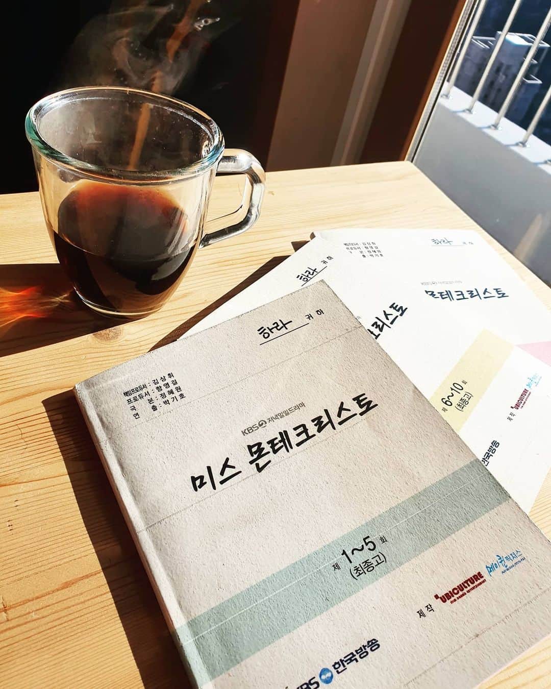 チェ・ヨジンさんのインスタグラム写真 - (チェ・ヨジンInstagram)「Coming soon in 2021..🎬 < Miss Monte Cristo> Everyday episodes on channel KBS2🙂」12月18日 12時58分 - yjyjyjyjyj_yj