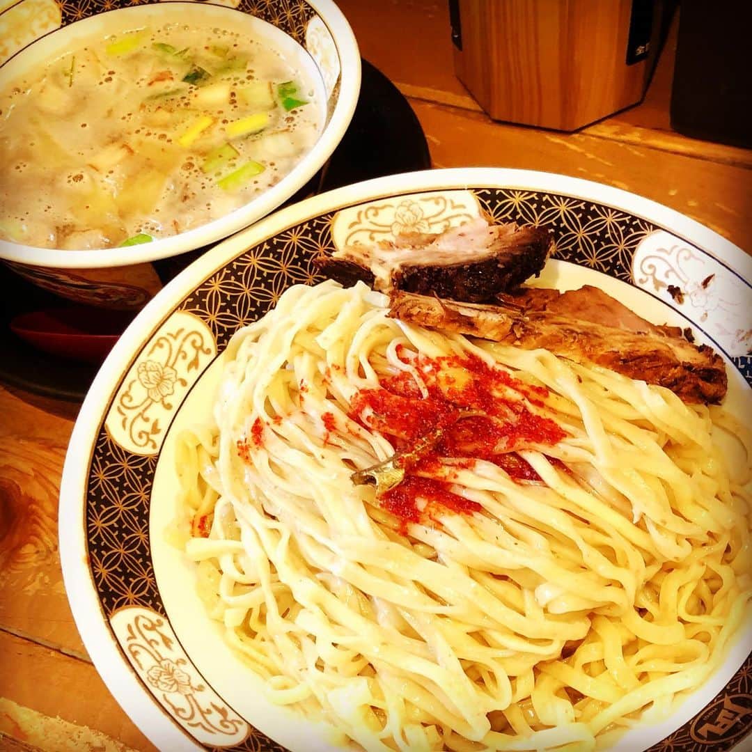河内孝博のインスタグラム：「【麺麺活動】つけ麺ですが、3回に1回はスープにつけないで麺だけ口に入れて“小麦の味”を楽しむ〜♪」