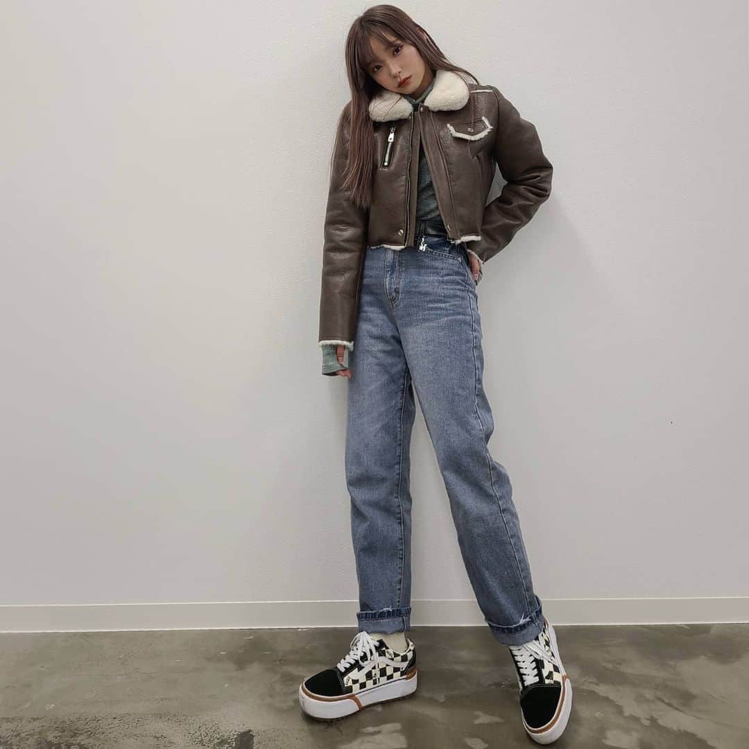のインスタグラム：「みむちゃんにバイオハザード４のレオンやん。って言われた。確かに。戦えそう。」