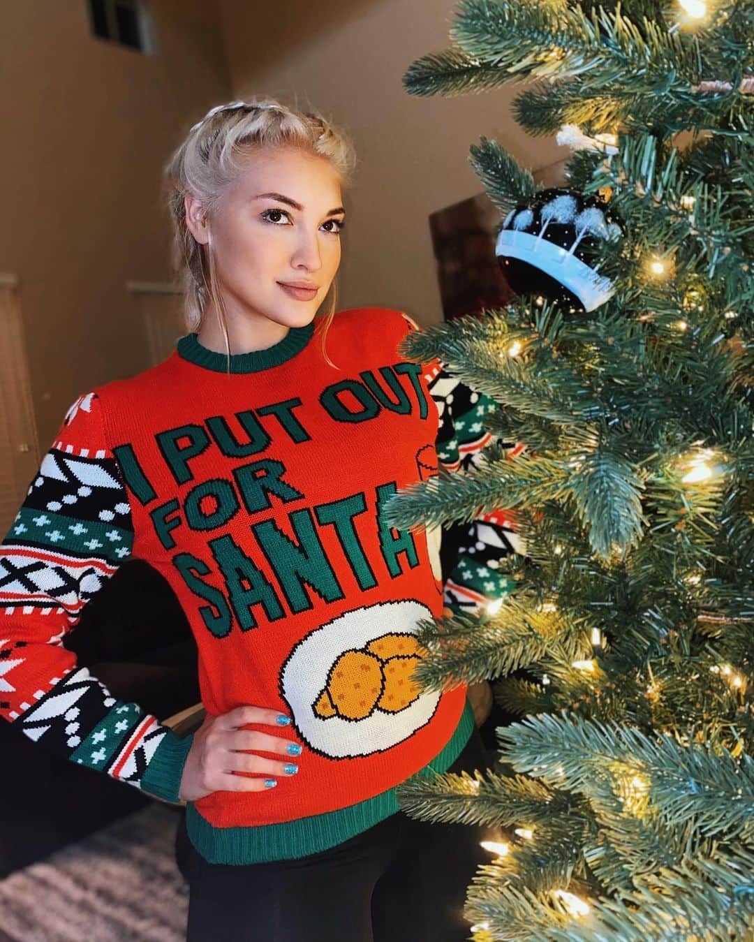 アンナ・フェイスのインスタグラム：「🎄🤷🏼‍♀️」