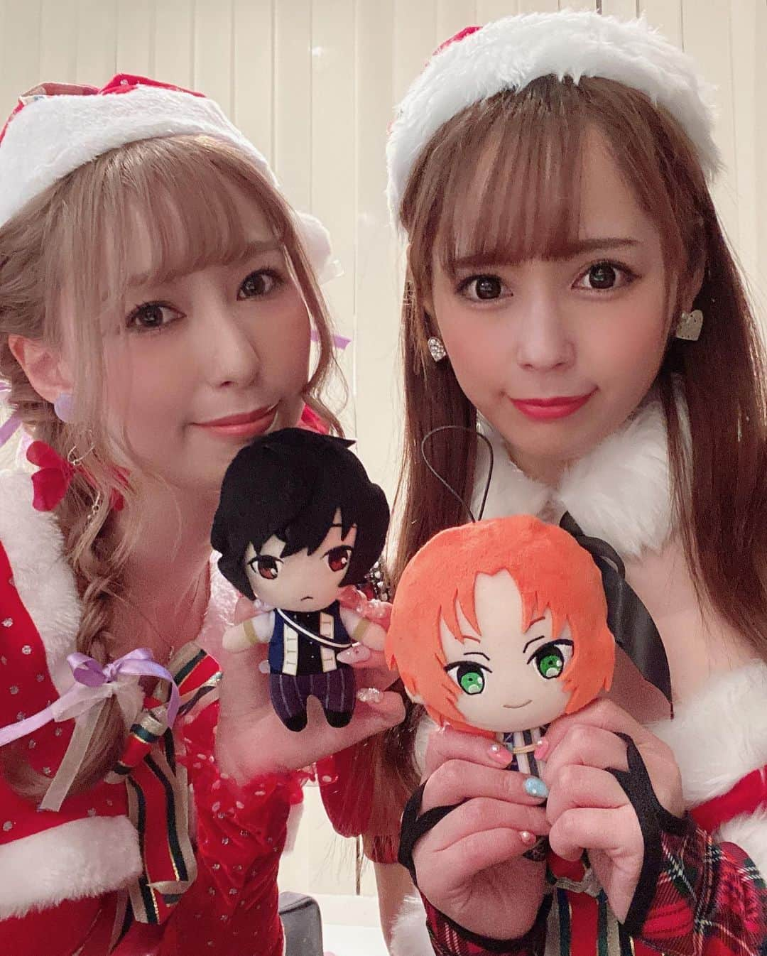 佳苗るかさんのインスタグラム写真 - (佳苗るかInstagram)「少し早いけどメリークリスマス🎄✨みんなでサンタさんになりましたっ🎅💗  衣装は @malymoon1991  撮影は @fukawadaichi   可愛い衣装に素敵なお写真！！ありがとうございます💗  #クリスマス #サンタコス #コスプレ #コスプレ女子 #コスプレ撮影 #コスプレ写真 #メリークリスマス」12月18日 13時51分 - ruka_kanae