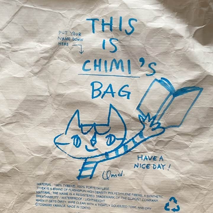 のインスタグラム：「ポチ実トートバッグ、ほんとはこんなふうにイラストを描き込みたいんだけどな。来年ライブ会場でそういう機会がありますように。みんなそれぞれ自分で描き込むのもありかもね。センスで。 #山田稔明 #ポチ実トートバッグ」