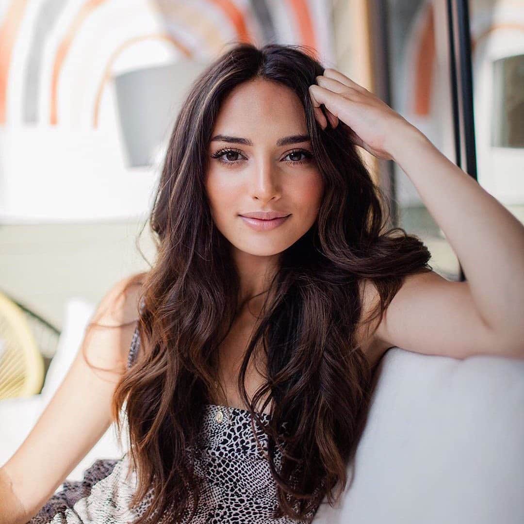 のインスタグラム：「From our friends at @pureology: We recommend Hydrate Sheer shampoo & conditioner as the perfect duo to prep your hair for a bouncy, smooth blow out 💜 💜 💜  Fabulous hair starts in the shower! 🚿  @carls_kay  Available at Sephora.」