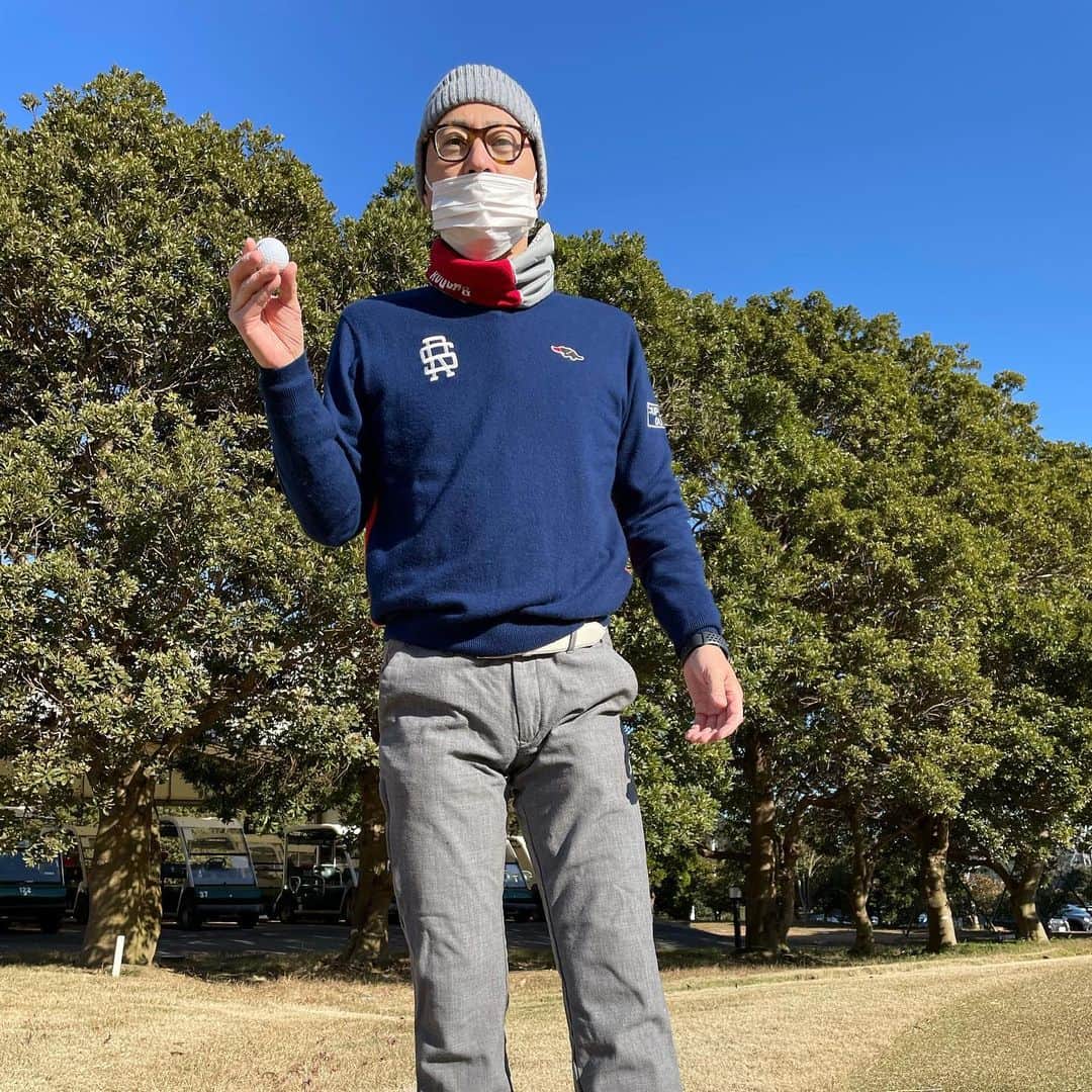 東野幸治さんのインスタグラム写真 - (東野幸治Instagram)「ゴルフ行きました。 風もなく暖かく楽しくプレイしたのでスコアもちょうど100でした。複雑です。」12月18日 14時19分 - higashinodesu