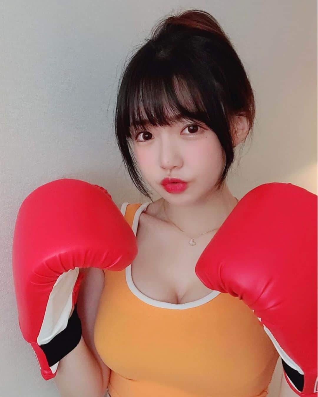 ウンソルさんのインスタグラム写真 - (ウンソルInstagram)「냥냥펀치🥊」12月18日 14時48分 - taylanofficialx